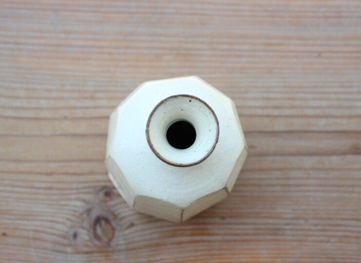 粉引面取花入Ｂ