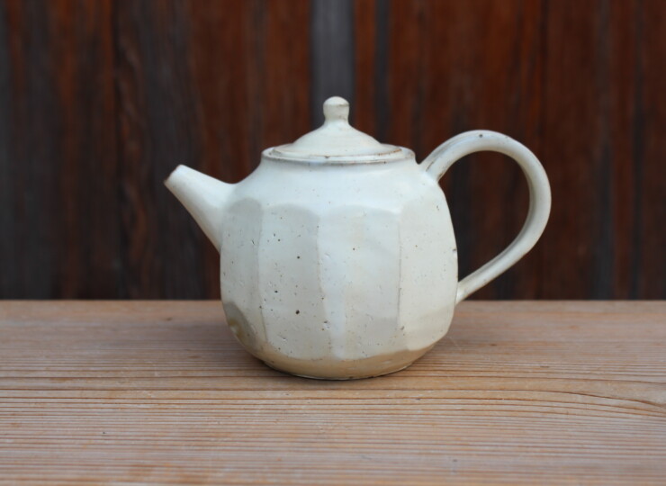 粉引面取ポットＣ