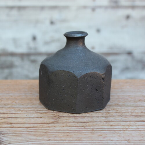 花岡隆｜花入れ｜粉引石目花入D | 花岡 隆［花窯］ 公式サイト