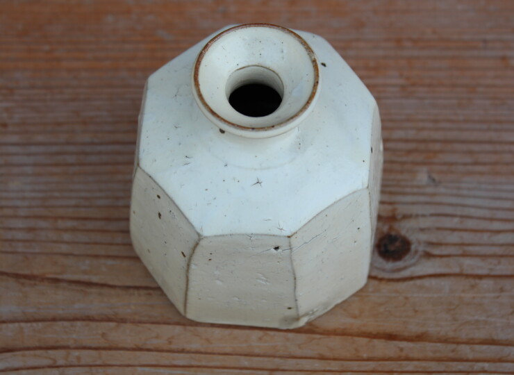 粉引面取花入Ａ