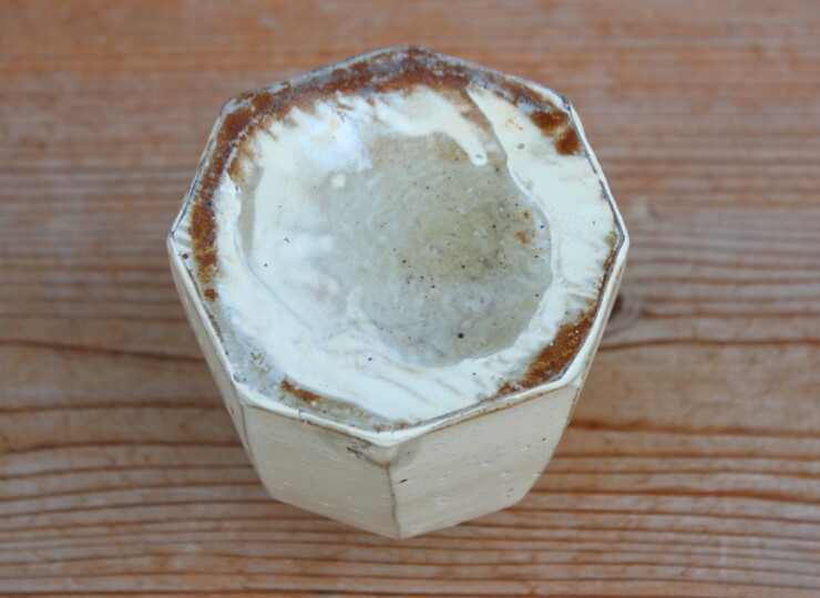 粉引面取花入Ａ