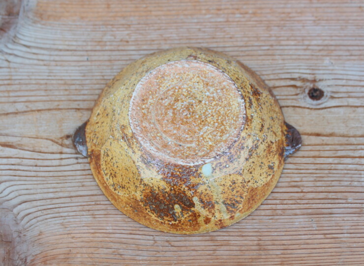 灰釉面取耳鉢Ｔ