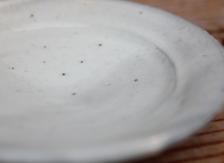 粉引面取小皿Ｈ