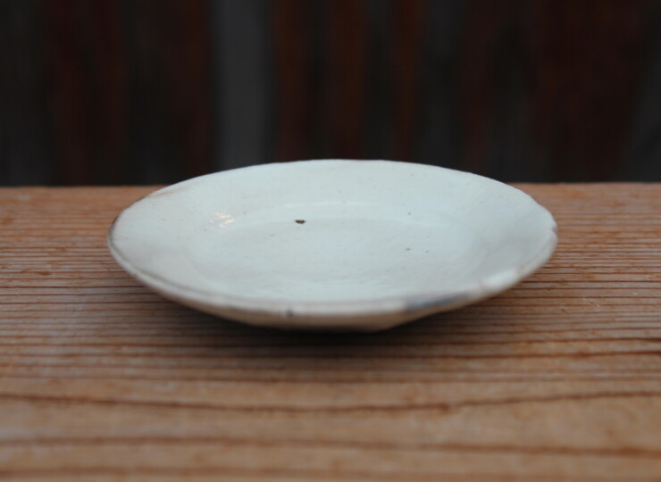 粉引面取小皿Ｊ