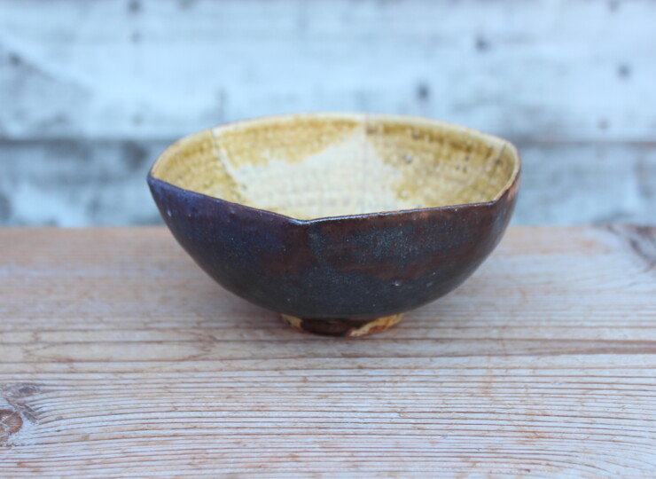 伊羅保六角鉢Ａ