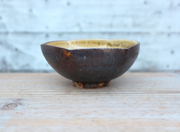 伊羅保六角鉢Ｂ