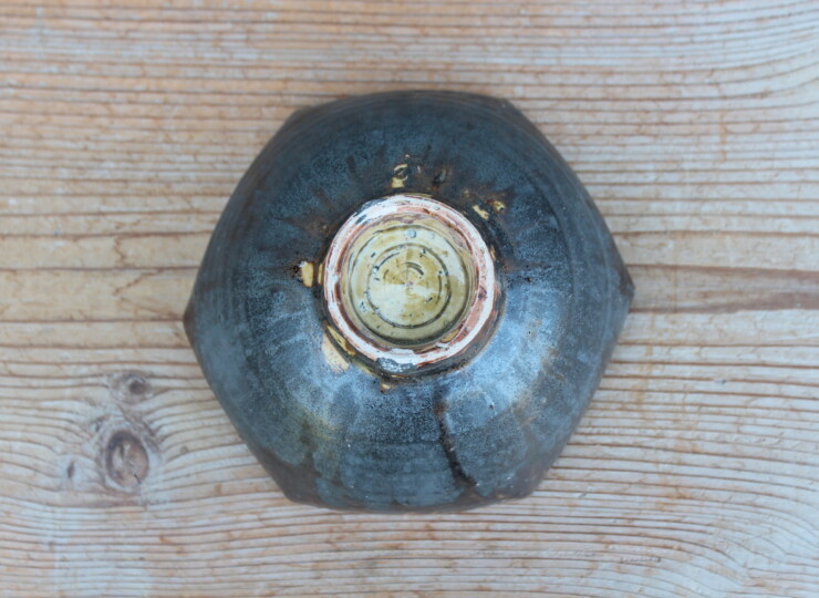 伊羅保六角鉢Ｃ