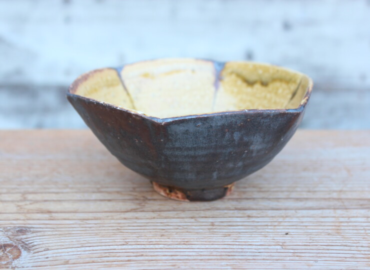 伊羅保六角鉢Ｄ