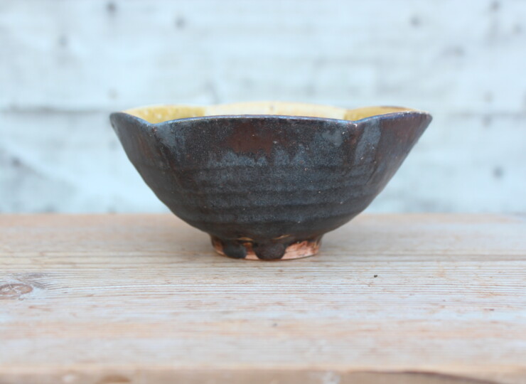 伊羅保六角鉢Ｄ