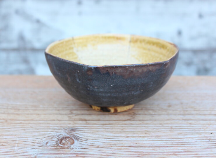 伊羅保六角鉢Ｅ