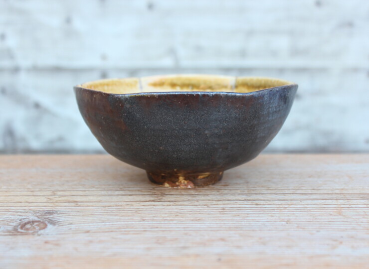 伊羅保六角鉢Ｆ