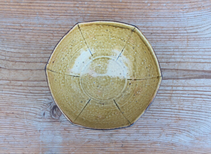 伊羅保六角鉢Ｆ