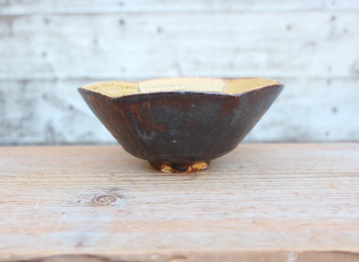 伊羅保六角鉢Ｉ