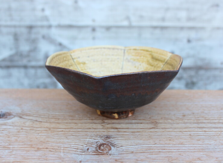 伊羅保六角鉢Ｋ