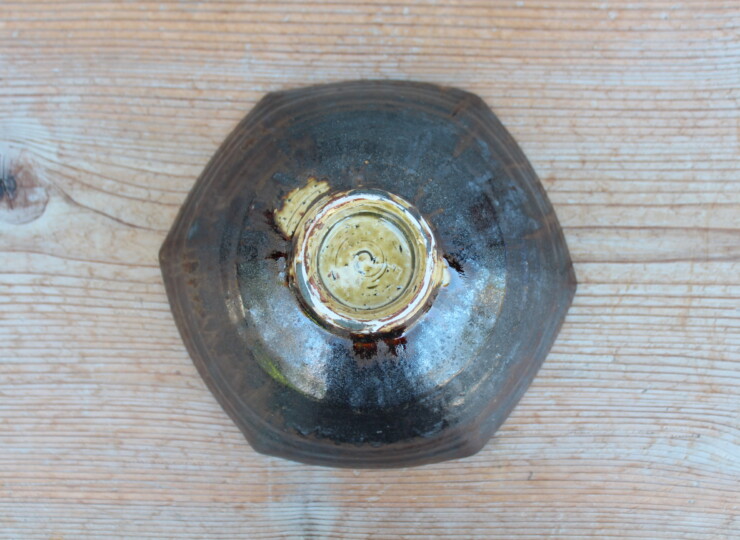 伊羅保六角鉢Ｋ