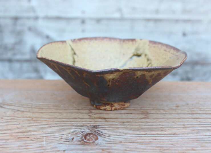 伊羅保六角鉢Ｌ