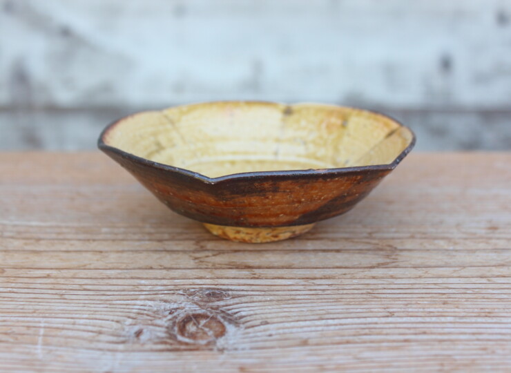 伊羅保六角小鉢Ｒ