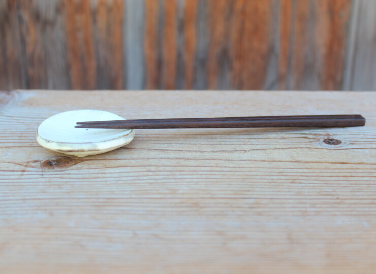 粉引石目箸置Ｋ