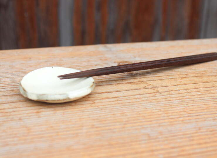 粉引石目箸置Ｈ