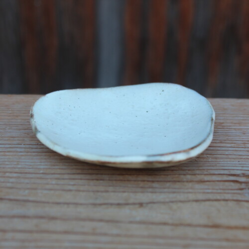 粉引石目三角小皿Ａ