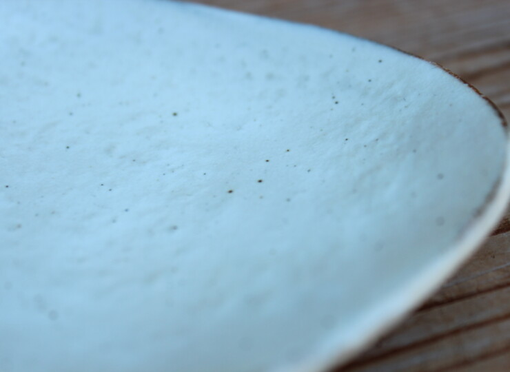 粉引石目三角小皿Ａ