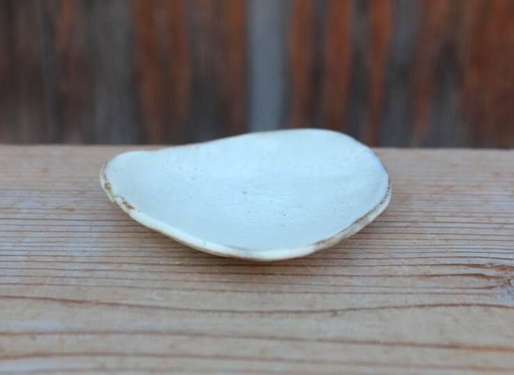 粉引石目三角小皿Ｃ