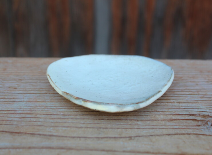 粉引石目三角小皿Ｆ