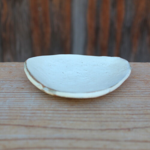 粉引石目三角小皿Ｏ