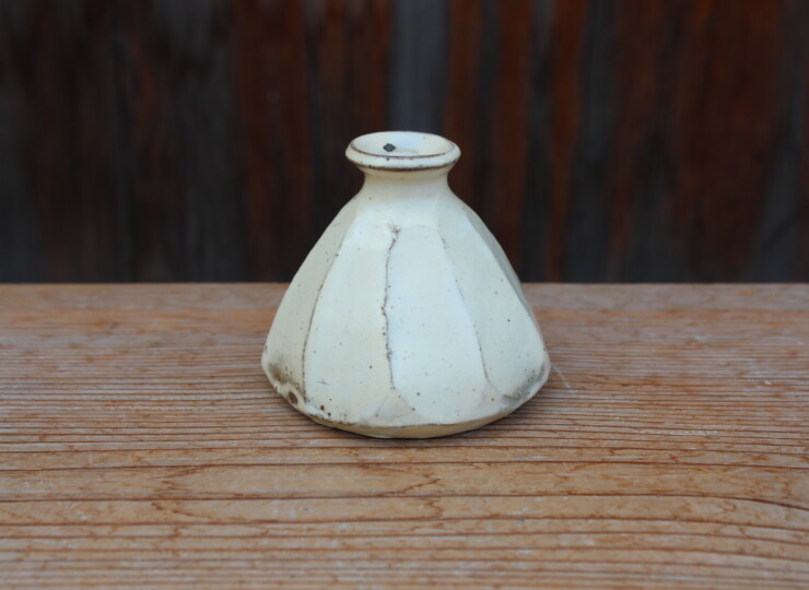 粉引面取花入Ａ