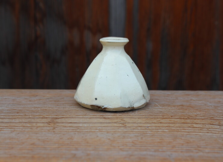 粉引面取花入Ａ