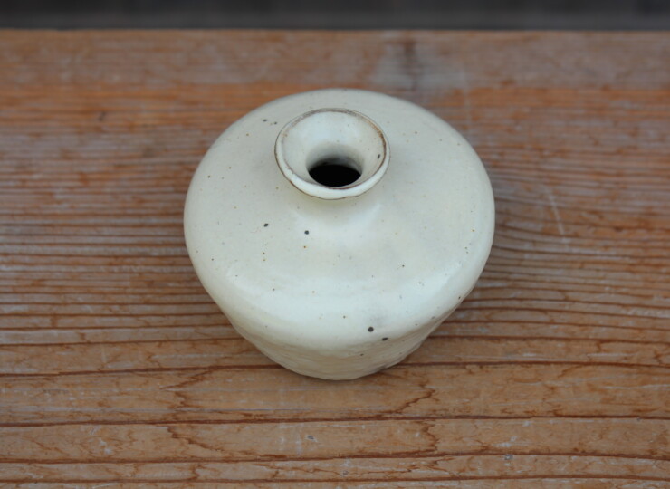 粉引石目花入Ｃ