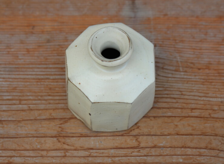 粉引面取花入Ｅ