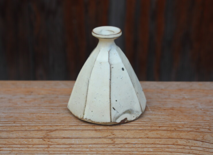 粉引面取花入Ｆ