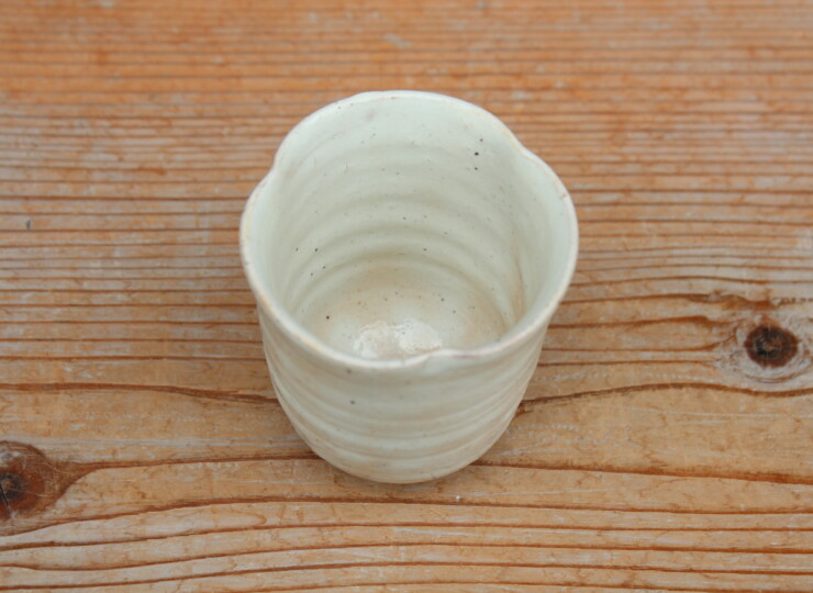 粉引輪花湯呑Ｇ