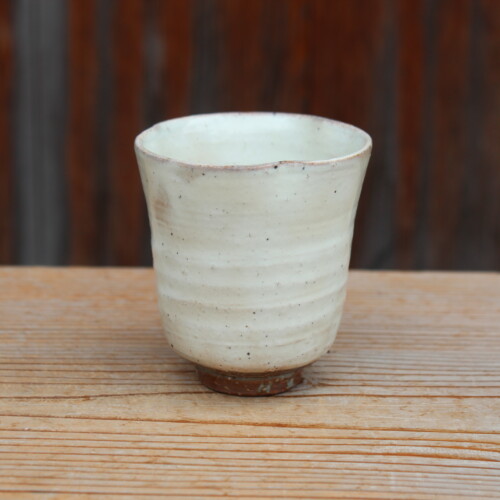 粉引輪花湯呑Ｈ