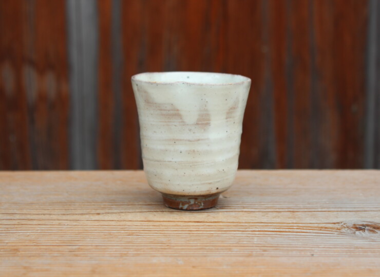 粉引輪花湯呑Ｈ