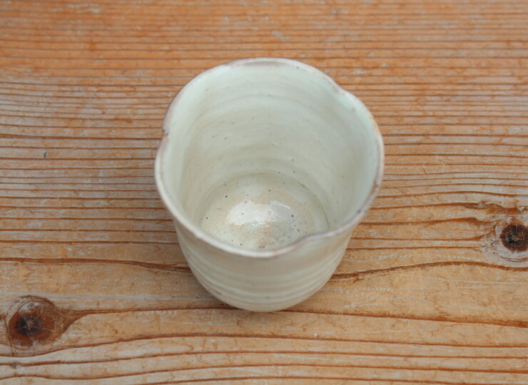 粉引輪花湯呑Ｈ