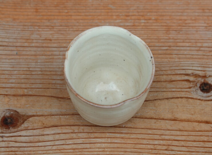 粉引輪花湯呑Ｊ