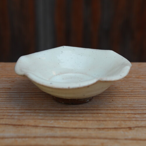 粉引輪花豆皿Ｈ