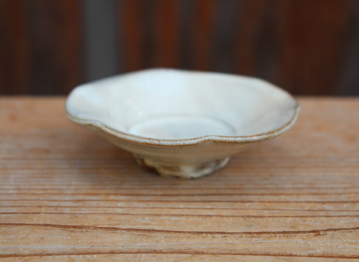 粉引輪花豆皿Ｊ