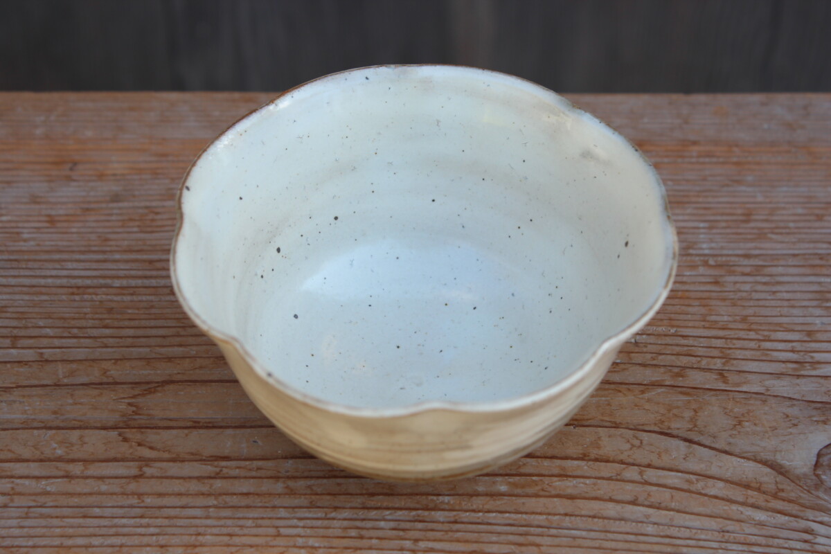 刷毛目輪花鉢Ｌ